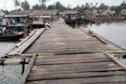 Jembatan Kayu di Desa Tanjung Irat Butuh Perbaikan