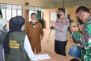 Kapolres Lingga Tinjau Kegiatan Vaksinasi Door to Door