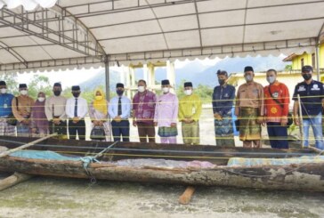 Balai Arkeologi Sumut Serah Artepak Perahu ke Pemkab Lingga