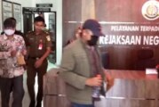 Kejari Lingga Tahan 2 Tersangka Kasus Korupsi Pengadaan Pupuk di Dinas Pertanian Lingga