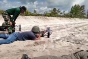 Marinir Ajak Jurnalis di Lingga Latihan Menembak