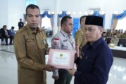 Bupati Nizar Lantik Pejabat Administrator di Lingkungan Pemkab Lingga