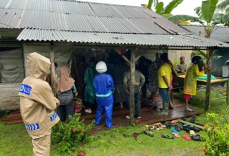 Tembok Pembatas Rumah Roboh,Lansia di Persing Meninggal Dunia