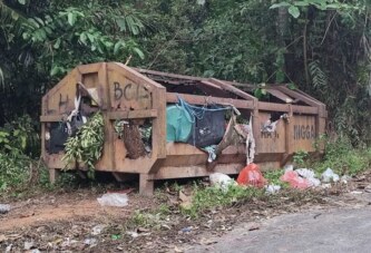Bak Sampah Rusak Masih Terpakai di Lingga, Warga : “Sudah Bertahun-tahun Tak Diganti!”