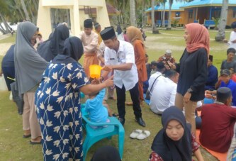 Tradisi Mandi Safar di Benan: Warisan Leluhur yang Terus Mengalir di Ombak Laut Katang Bidare
