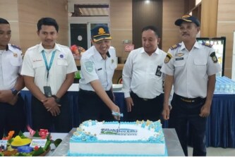 Bandara Dabo Singkep Semarakkan Harhubnas 2025 dengan Upacara, Bakti Sosial, dan Padat Karya