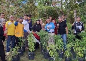 Dari Pekarangan Jadi Berkah: Barenlitbang Lingga Panen Perdana Cabai Rawit | f. Redaksi