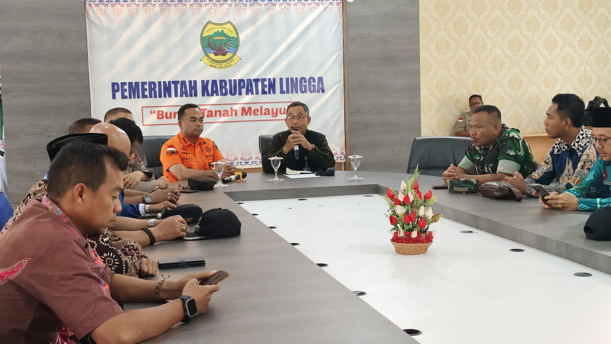 Pemkab Lingga Gelar Sosialisasi KIE Pencegahan Kebakaran Hutan dan Lahan | F. Diskominfo Lingga