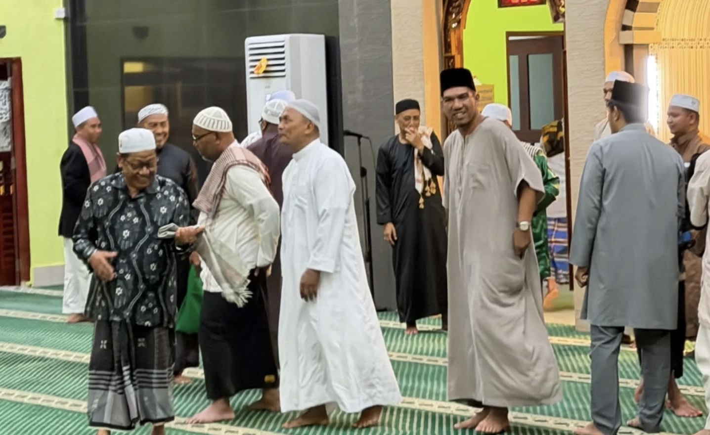 Wakil Bupati Lingga I’tikaf di Masjid Al Aula Dabo Singkep, Serukan Masyarakat Manfaatkan Malam Ramadan untuk Beribadah | F. Redaksi