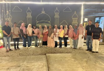 Buka bersama Tendik MA Al-Barakah Singkep Jadi Momentum Memperkuat Silaturahmi dan Kekeluargaan