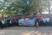 Gotong Royong 700 Orang Bersihkan Pantai Batu Berdaun, Kejari Lingga Ajak Jaga Wisata
