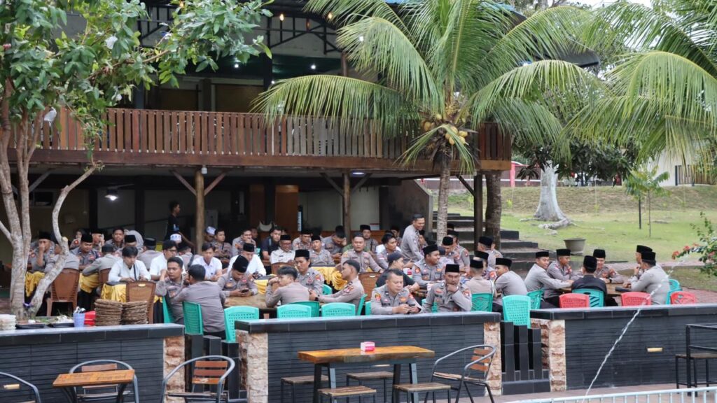 Polres Lingga Pererat Sinergi dengan Wartawan Lewat Buka Puasa Bersama | F. Redaksi