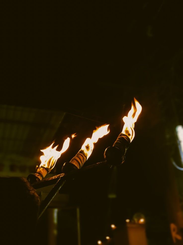 Listrik Padam Berhari-hari, Warga Desa Mepar Desak Solusi Permanen | F. Pinterest   