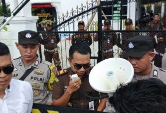Aliansi Pemuda Lingga Datangi Kejari, Soroti Dugaan THR dan Penyimpangan di Pemkab