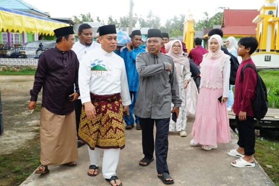 Bupati Nizar Sholat Idul Adha di Dusun Senempek, Serahkan Kurban dan Pererat Silaturahmi dengan Warga