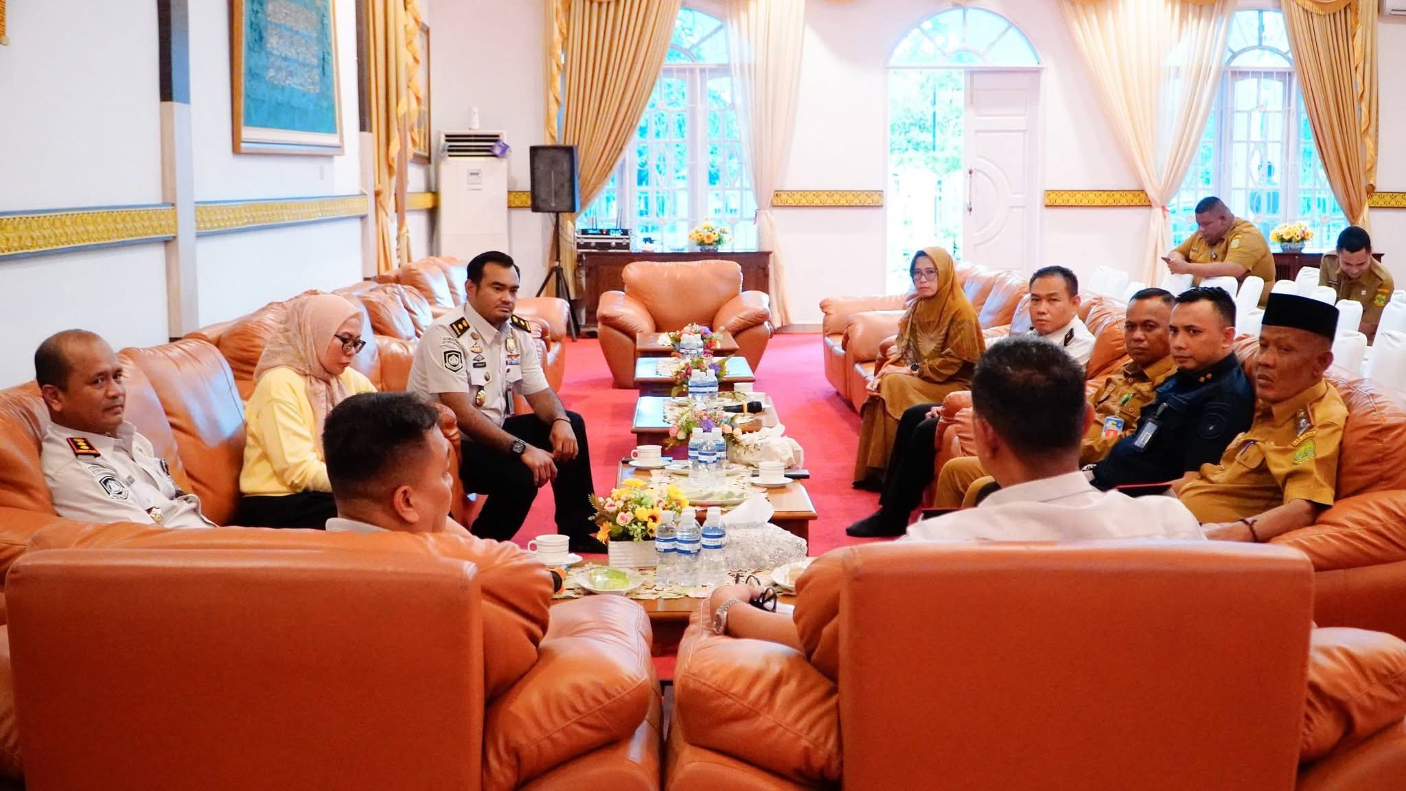 Bupati Lingga Perkuat Sinergi dengan Imigrasi Kepri, Dorong Pelayanan dan Pariwisata Daerah | F. Diskominfo Lingga