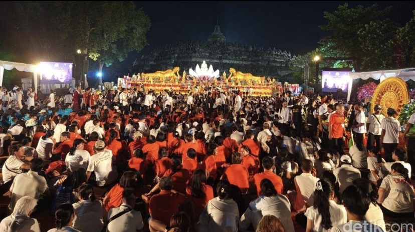 Umat Buddha Peringati Hari Raya Waisak 2570 BE dengan Pesan Perdamaian dan Kebersamaan | F. Redaksi