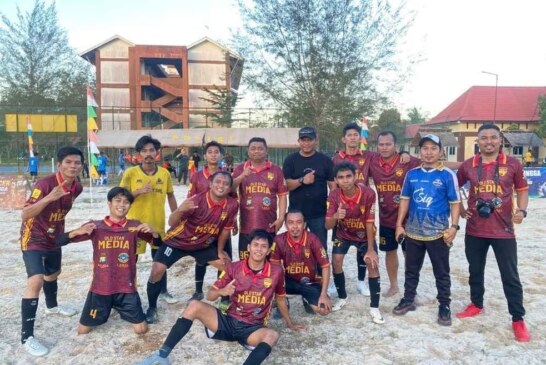 AJI, PWI, PJS dan LMG Bersatu dalam Tim Media B, Sukses Taklukkan Satlantas di Mini Soccer Polres Lingga Cup 2026