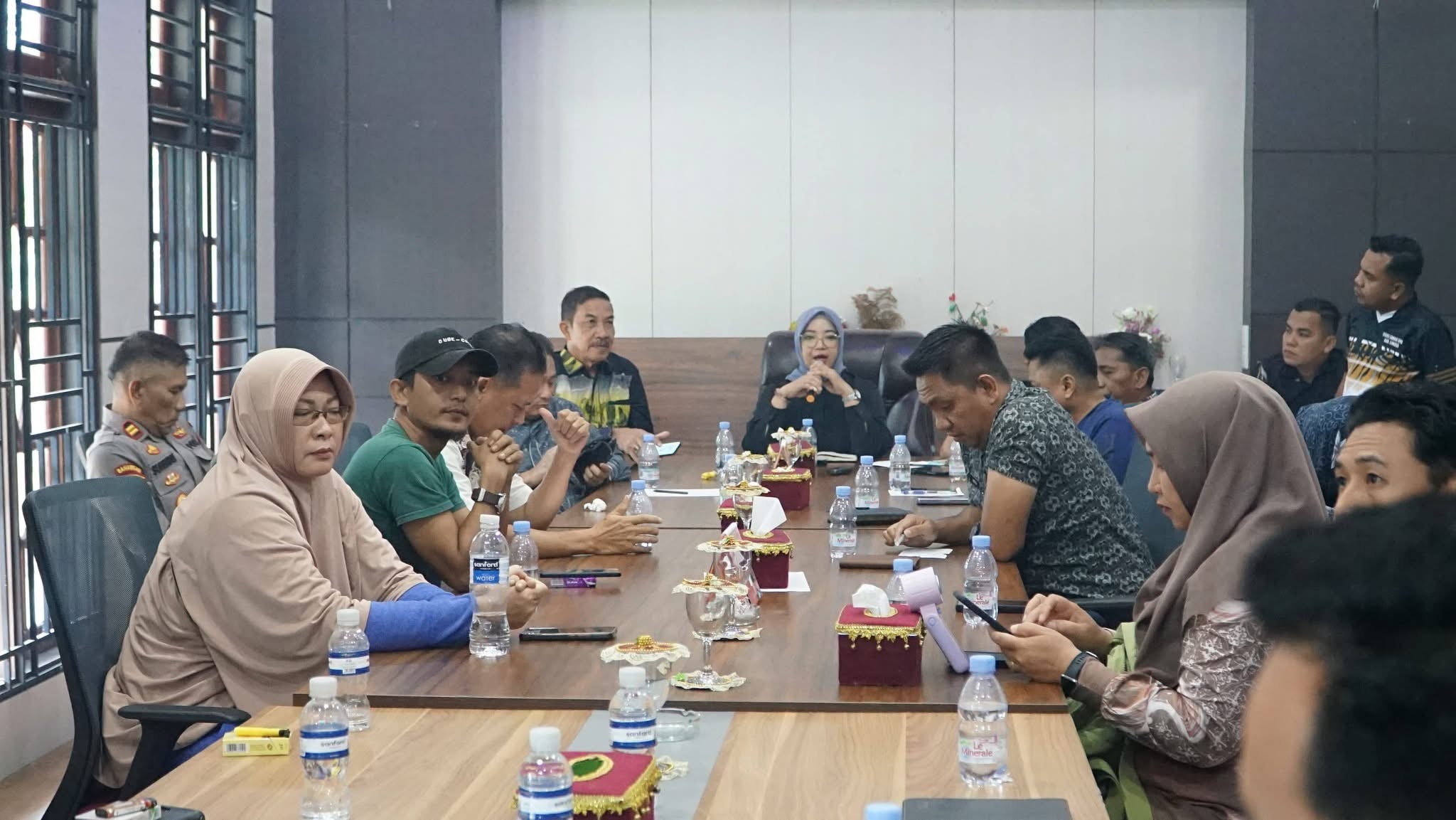 Pemkab Lingga dan DPRD Desak PLN Percepat Penanganan Gangguan Listrik di Daik Lingga | F. Diskominfo Lingga