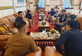 Bupati Lingga Jadi Responden Perdana Sensus Ekonomi 2026, Ajak Masyarakat Berpartisipasi Aktif